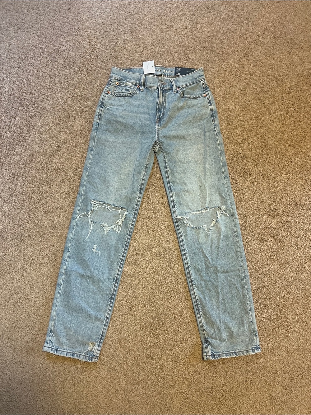 American Eagle Light-Wash Baggy Jeans